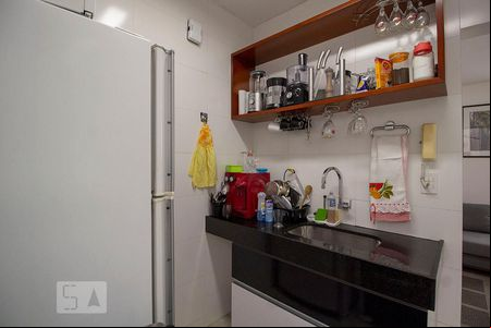 Cozinha de apartamento à venda com 2 quartos, 150m² em Carlos Prates, Belo Horizonte