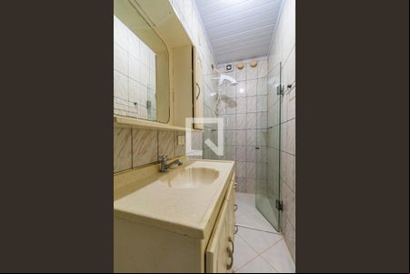 Banheiro de casa para alugar com 1 quarto, 40m² em Jardim Tupanci, Barueri