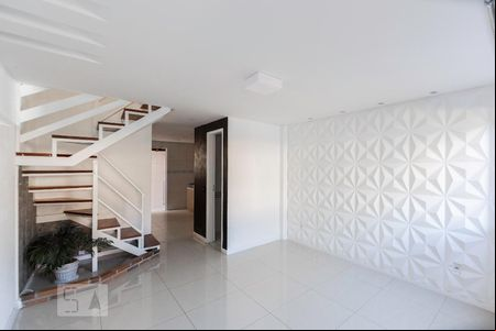 Sala de casa para alugar com 3 quartos, 83m² em Vargem Pequena, Rio de Janeiro
