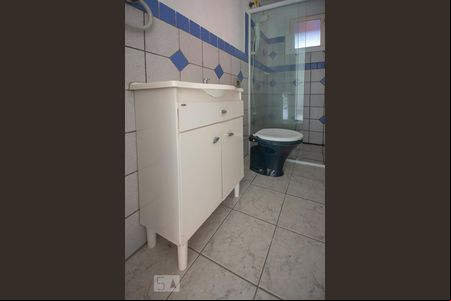 Banheiro de apartamento para alugar com 2 quartos, 55m² em Lagoa da Conceição, Florianópolis