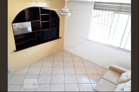 Sala de apartamento para alugar com 2 quartos, 60m² em Santa Rosa, Niterói