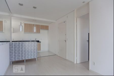 Sala de apartamento para alugar com 3 quartos, 55m² em Vila Marieta, Campinas