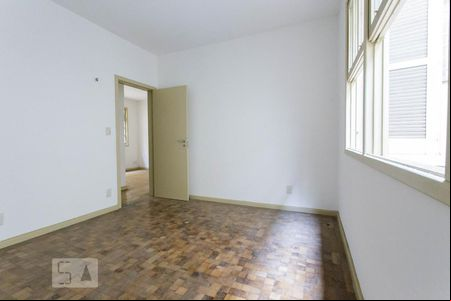 Quarto 2 de apartamento para alugar com 2 quartos, 65m² em Bela Vista, Porto Alegre