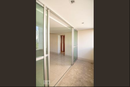 Varanda da Sala de apartamento para alugar com 2 quartos, 82m² em Lourdes, Belo Horizonte