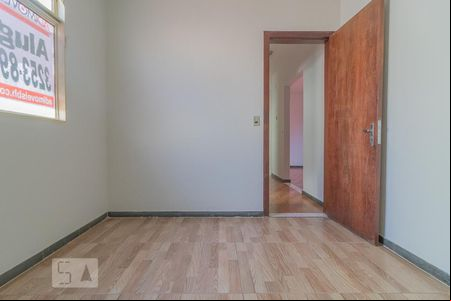 Quarto 2 de apartamento para alugar com 2 quartos, 45m² em Jardim Montanhês, Belo Horizonte