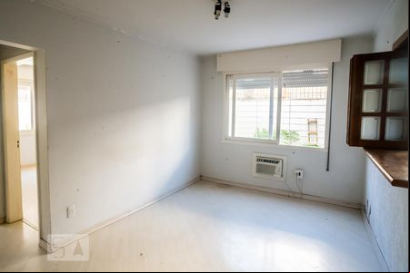 Sala de apartamento à venda com 2 quartos, 70m² em São Sebastião, Porto Alegre