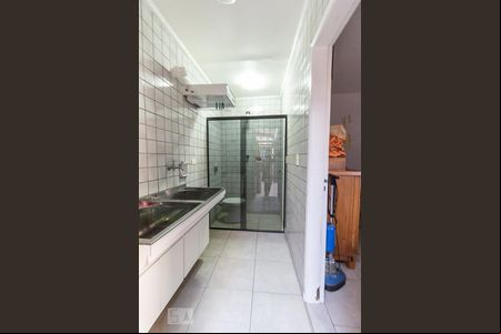 Área de Serviço de casa para alugar com 3 quartos, 280m² em Parque Jabaquara, São Paulo