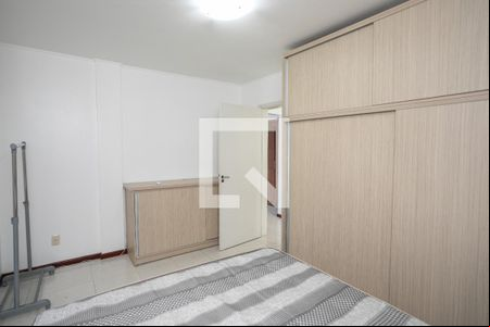 Quarto de apartamento para alugar com 1 quarto, 48m² em Vila Ipiranga, Porto Alegre