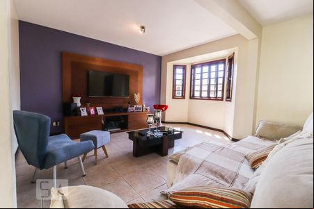 Sala de casa de condomínio para alugar com 5 quartos, 360m² em Taquara, Rio de Janeiro