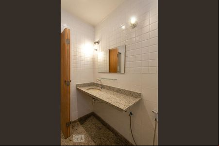 Banheiro de casa à venda com 4 quartos, 225m² em Vila Andrade, São Paulo
