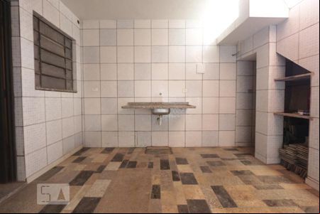 cozinha de casa para alugar com 1 quarto, 40m² em Vila Tramontano, São Paulo
