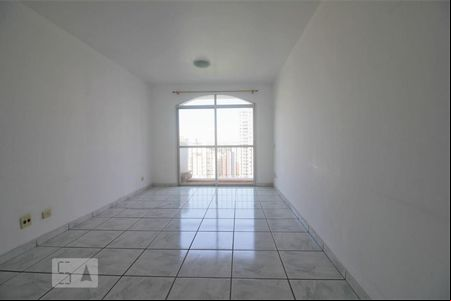 Sala de apartamento para alugar com 3 quartos, 73m² em Vila Suzana, São Paulo