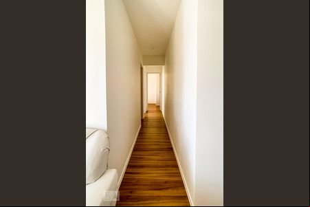 Corredor de apartamento para alugar com 2 quartos, 67m² em Vila Barros, Guarulhos