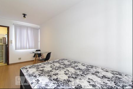 Studio de kitnet/studio para alugar com 1 quarto, 27m² em Centro, Curitiba