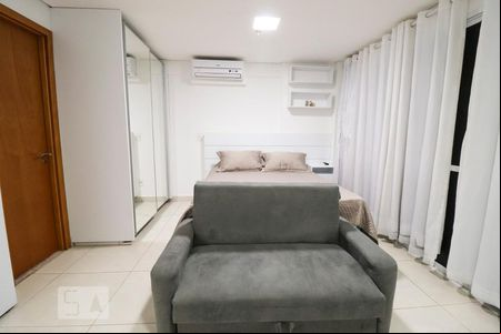 Suíte de kitnet/studio para alugar com 1 quarto, 41m² em Jardim Goiás, Goiânia