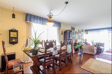 Sala de apartamento para alugar com 3 quartos, 190m² em Indianópolis, São Paulo