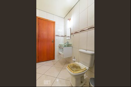 Banheiro 1 de casa para alugar com 5 quartos, 450m² em Santa Cruz, Belo Horizonte