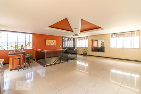 Sala de casa para alugar com 5 quartos, 450m² em Santa Cruz, Belo Horizonte