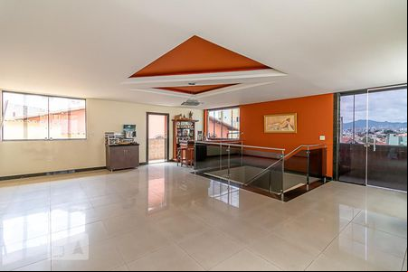 Sala de casa para alugar com 5 quartos, 450m² em Santa Cruz, Belo Horizonte