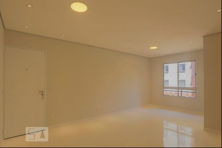 Sala de apartamento para alugar com 2 quartos, 64m² em Jardim Patente Novo, São Paulo