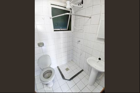 Banheiro de kitnet/studio à venda com 1 quarto, 34m² em Centro, São Leopoldo