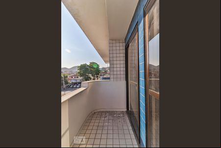 Apartamento para alugar com 2 quartos, 65m² em Tanque, Rio de Janeiro