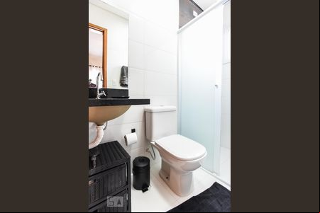 Banheiro da Suíte de apartamento para alugar com 2 quartos, 54m² em Jordanópolis, São Bernardo do Campo