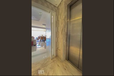 Hall de Entrada de apartamento à venda com 3 quartos, 194m² em Morro do Espelho, São Leopoldo