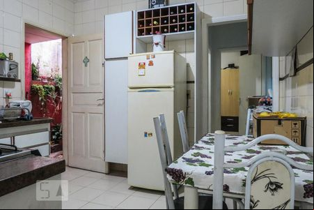 Cozinha de casa para alugar com 2 quartos, 64m² em Vila Yolanda, Osasco