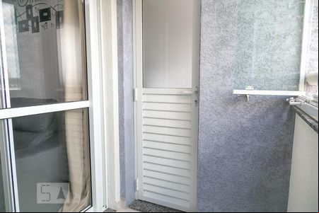 Varanda da sala de apartamento para alugar com 2 quartos, 53m² em Jardim Imperador, Guarulhos