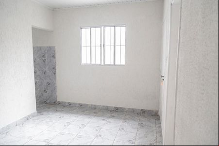 Sala de casa para alugar com 2 quartos, 80m² em Vila Domitila, São Paulo