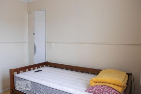 Quarto 2 de apartamento para alugar com 2 quartos, 52m² em Taboão, Diadema