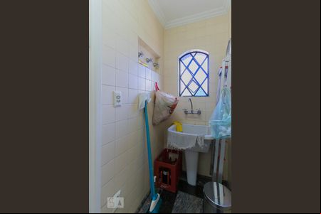 Área de Serviço de casa para alugar com 7 quartos, 702m² em Itaquera, São Paulo