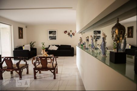 Sala de casa para alugar com 6 quartos, 744m² em Vila Paris, Belo Horizonte