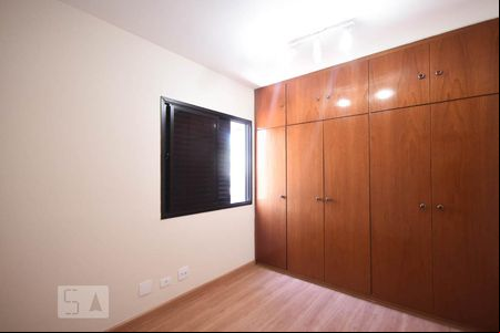 Quarto 1 de apartamento para alugar com 3 quartos, 102m² em Vila Sônia, São Paulo
