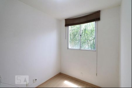 Quarto 1 de apartamento para alugar com 2 quartos, 48m² em Vargem Pequena, Rio de Janeiro