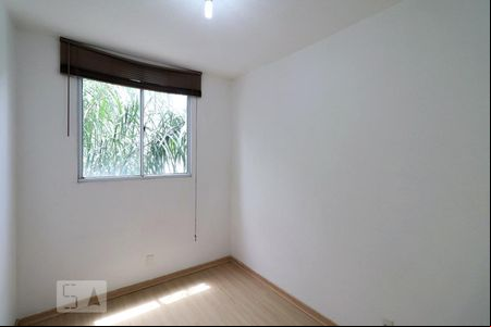 Quarto 1 de apartamento para alugar com 2 quartos, 48m² em Vargem Pequena, Rio de Janeiro