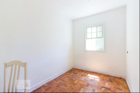 Quarto 1 de casa para alugar com 2 quartos, 65m² em Chácara Inglesa, São Paulo