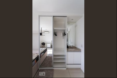 Studio de kitnet/studio para alugar com 1 quarto, 30m² em Perdizes, São Paulo