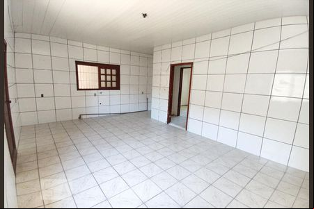 Sala de casa de condomínio à venda com 2 quartos, 65m² em Feitoria, São Leopoldo