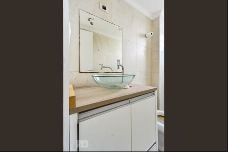 Banheiro Social de apartamento para alugar com 2 quartos, 55m² em Santa Terezinha, São Bernardo do Campo