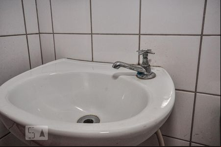 Banheiro  de apartamento para alugar com 1 quarto, 35m² em Curicica, Rio de Janeiro