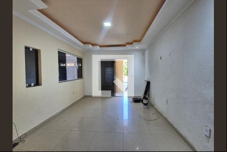 Sala de casa de condomínio para alugar com 2 quartos, 180m² em Vargem Pequena, Rio de Janeiro