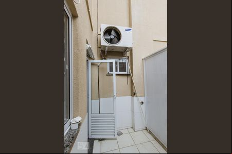 Área de Serviço (1º andar) de casa de condomínio para alugar com 3 quartos, 126m² em Tanque, Rio de Janeiro