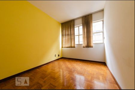 Sala de apartamento à venda com 2 quartos, 70m² em Carlos Prates, Belo Horizonte