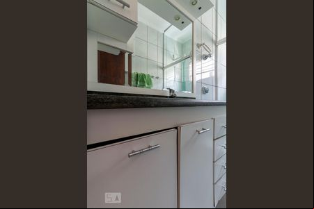 Banheiro de casa à venda com 2 quartos, 110m² em Jardim São Nicolau, São Paulo
