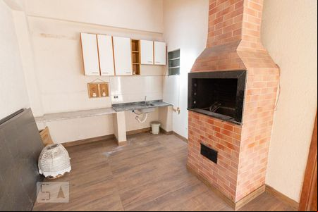 Churrasqueira Térreo  de casa para alugar com 4 quartos, 265m² em Água Verde, Curitiba