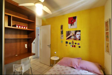 Quarto de apartamento para alugar com 3 quartos, 77m² em Recreio dos Bandeirantes, Rio de Janeiro