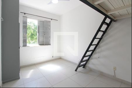 Sala de apartamento à venda com 1 quarto, 40m² em Barra da Tijuca, Rio de Janeiro