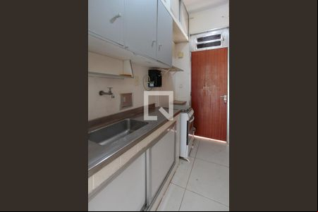 Cozinha de apartamento à venda com 1 quarto, 40m² em Barra da Tijuca, Rio de Janeiro